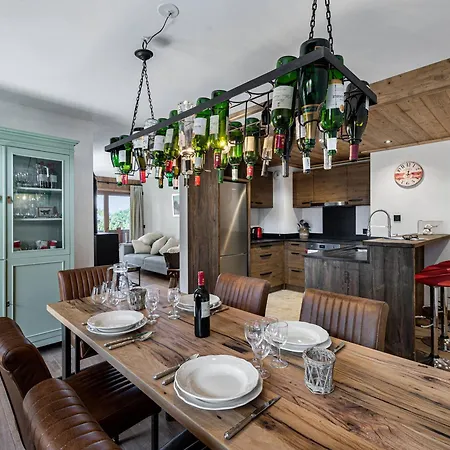 Superbe A Le Praz, Proche Des Pistes, Avec Parking Et Wifi - Fr-1-568-5 *