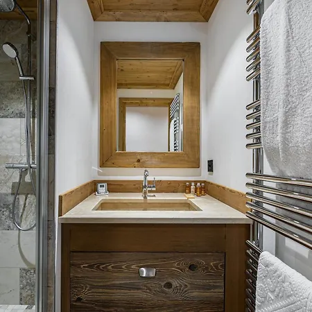 Superbe A Le Praz, Proche Des Pistes, Avec Parking Et Wifi - Fr-1-568-5 דירה